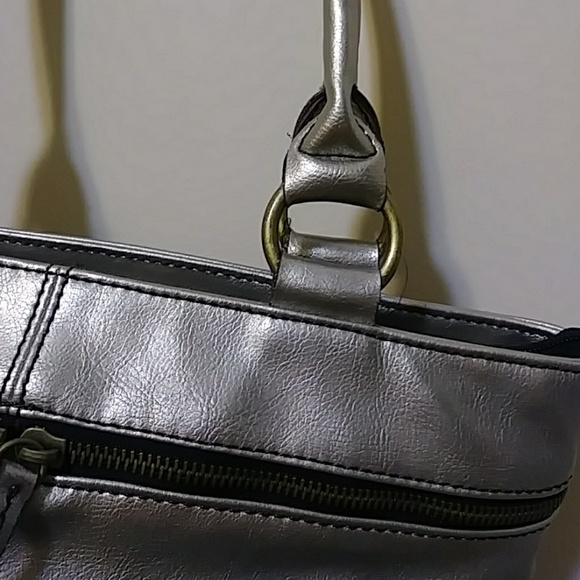 Silver lather bag in good Condition like New . - Picture 6 of 8